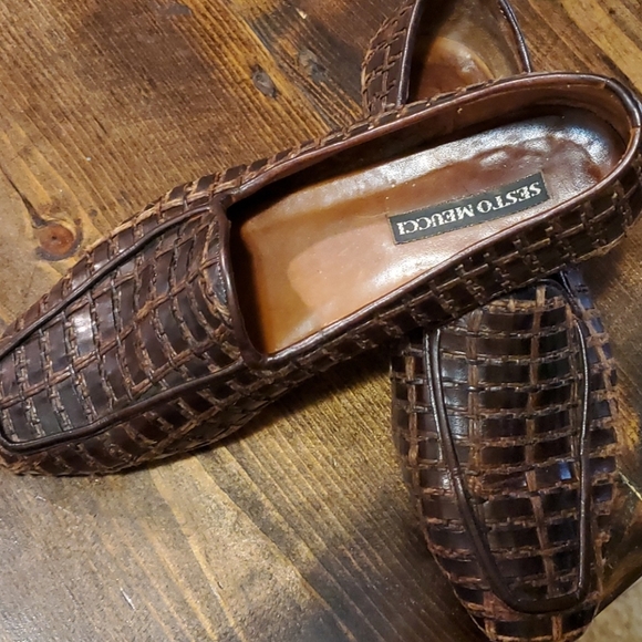 Shoes - Picture 2 of 4